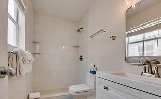 Downtown Casa Caribe by Brightwild Pool