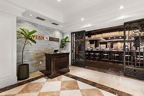 Island View 1BR Residence With Balcony