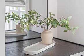 The Adaline 3 Hyde Park Apt Steps to Bayshore