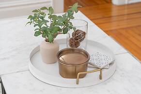 The Adaline 3 Hyde Park Apt Steps to Bayshore