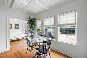 The Adaline 3 Hyde Park Apt Steps to Bayshore