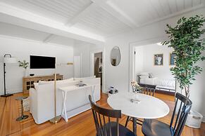 The Adaline 3 Hyde Park Apt Steps to Bayshore