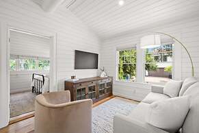 The Adaline 9 by Brightwild Hyde Park Penthouse