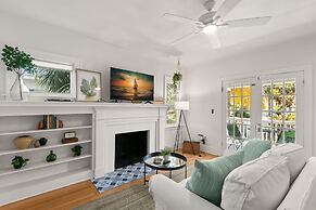 Soho Siesta Stunning Soho Apt w Private Balcony