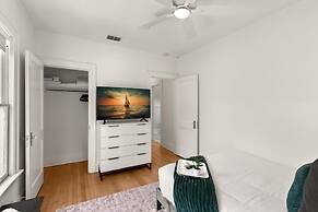 Soho Siesta Stunning Soho Apt w Private Balcony