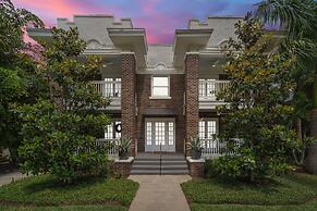 Soho Siesta Stunning Soho Apt w Private Balcony