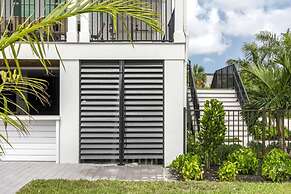 Ebberly House by Brightwild Amazing Pool