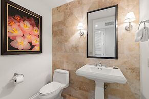 Ocean Front 1BR Suite With Direct Beach Access