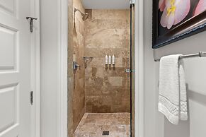 Ocean Front 1BR Suite With Direct Beach Access