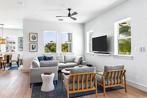 New Altair House by Brightwild Pool Pets