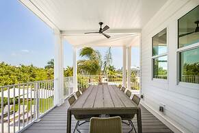 New Altair House by Brightwild Pool Pets