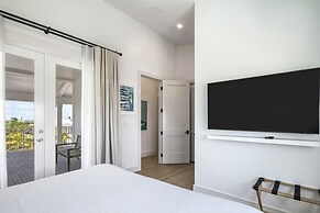 New Altair House by Brightwild Pool Pets