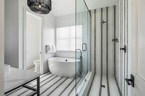 New Altair House by Brightwild Pool Pets