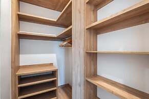 New Windrose House by Brightwild Pool