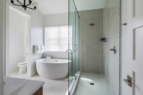 New Crestwood House by Brightwild Huge Pool