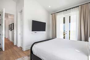 New Crestwood House by Brightwild Huge Pool