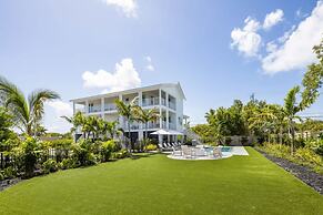New Crestwood House by Brightwild Huge Pool