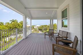 New Crestwood House by Brightwild Huge Pool