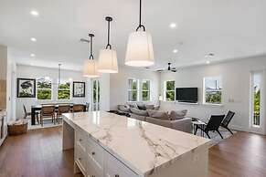 New Crestwood House by Brightwild Huge Pool