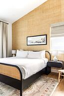 New Crestwood House by Brightwild Huge Pool