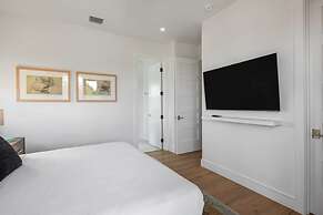 New Crestwood House by Brightwild Huge Pool