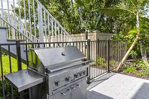 New Crestwood House by Brightwild Huge Pool