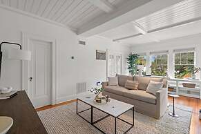 The Adaline 8 Luxury Hyde Park Apt