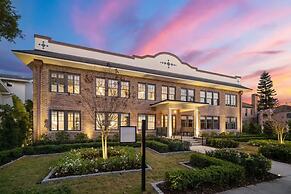 The Adaline 8 Luxury Hyde Park Apt