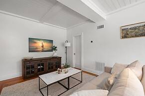 The Adaline 8 Luxury Hyde Park Apt