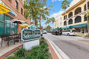 Canopy Cove Stunning 2BR Apt Heart of Downtown