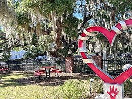 Canopy Cove Stunning 2BR Apt Heart of Downtown