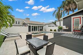 Soho Serenity by Brightwild Pool Hot Tub