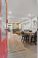 Soho Serenity by Brightwild Pool Hot Tub