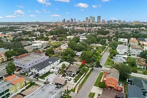 Soho Serenity by Brightwild Pool Hot Tub