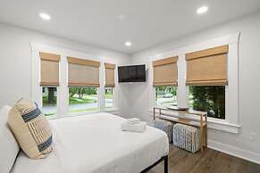 Soho Serenity by Brightwild Pool Hot Tub