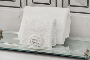 Soho Serenity by Brightwild Pool Hot Tub