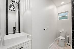 Soho Serenity by Brightwild Pool Hot Tub