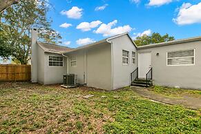 NEW St Pete Retreat Newly Updated Pet Friendly