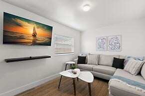 NEW St Pete Retreat Newly Updated Pet Friendly