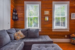 NEW The Delaney House - Private Pool Remodeled