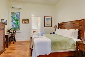 NEW The Delaney House - Private Pool Remodeled