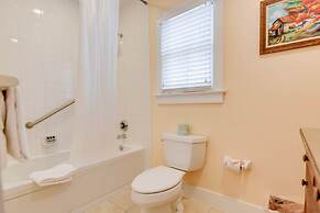 NEW The Delaney House - Private Pool Remodeled