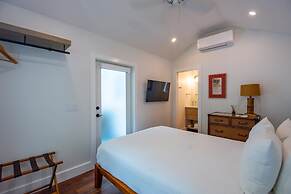 NEW The Delaney House - Private Pool Remodeled