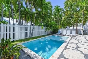 NEW The Delaney House - Private Pool Remodeled