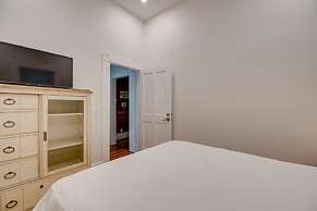 NEW The Delaney House - Private Pool Remodeled