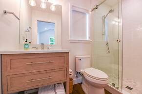 NEW The Delaney House - Private Pool Remodeled