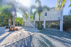 Loggerhead Lagoon Canalfront Tiki Hut Dock