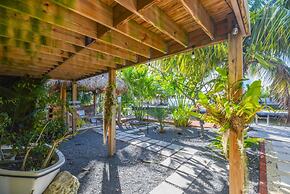 Loggerhead Lagoon Canalfront Tiki Hut Dock