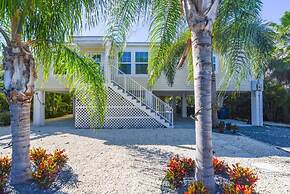 Loggerhead Lagoon Canalfront Tiki Hut Dock