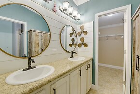 Loggerhead Lagoon Canalfront Tiki Hut Dock